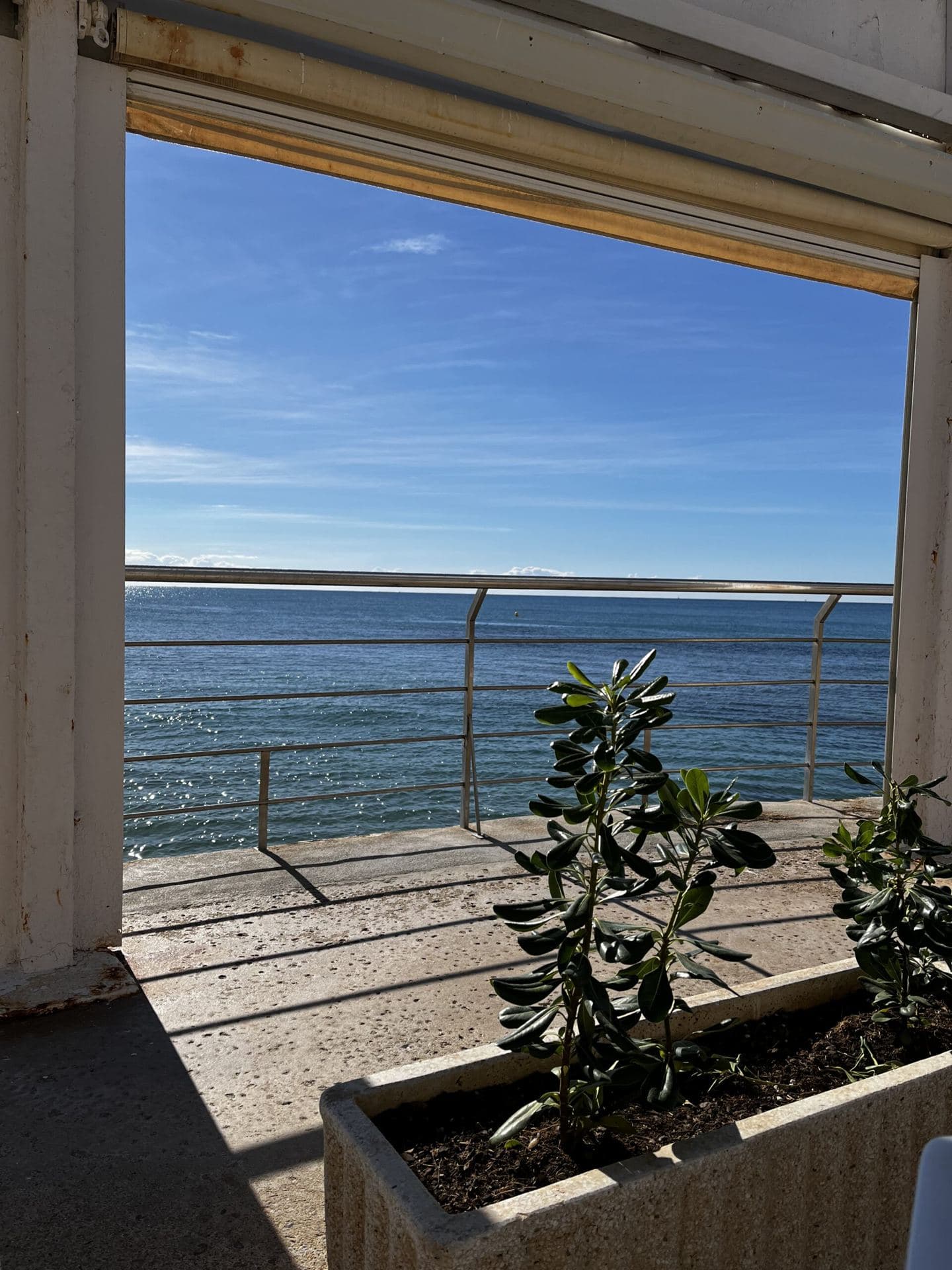 Blick von der Promenade aufs Meer